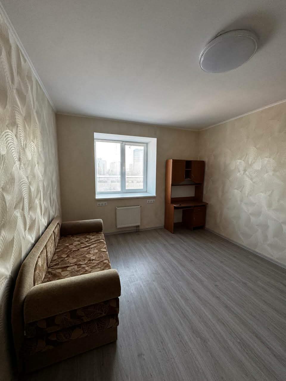 Оренда 1-кімнатної квартири 42 м², Привокзальна вул.