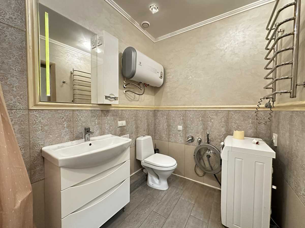 Продажа 2-комнатной квартиры 76 м², Героев Сталинграда просп., 2Д