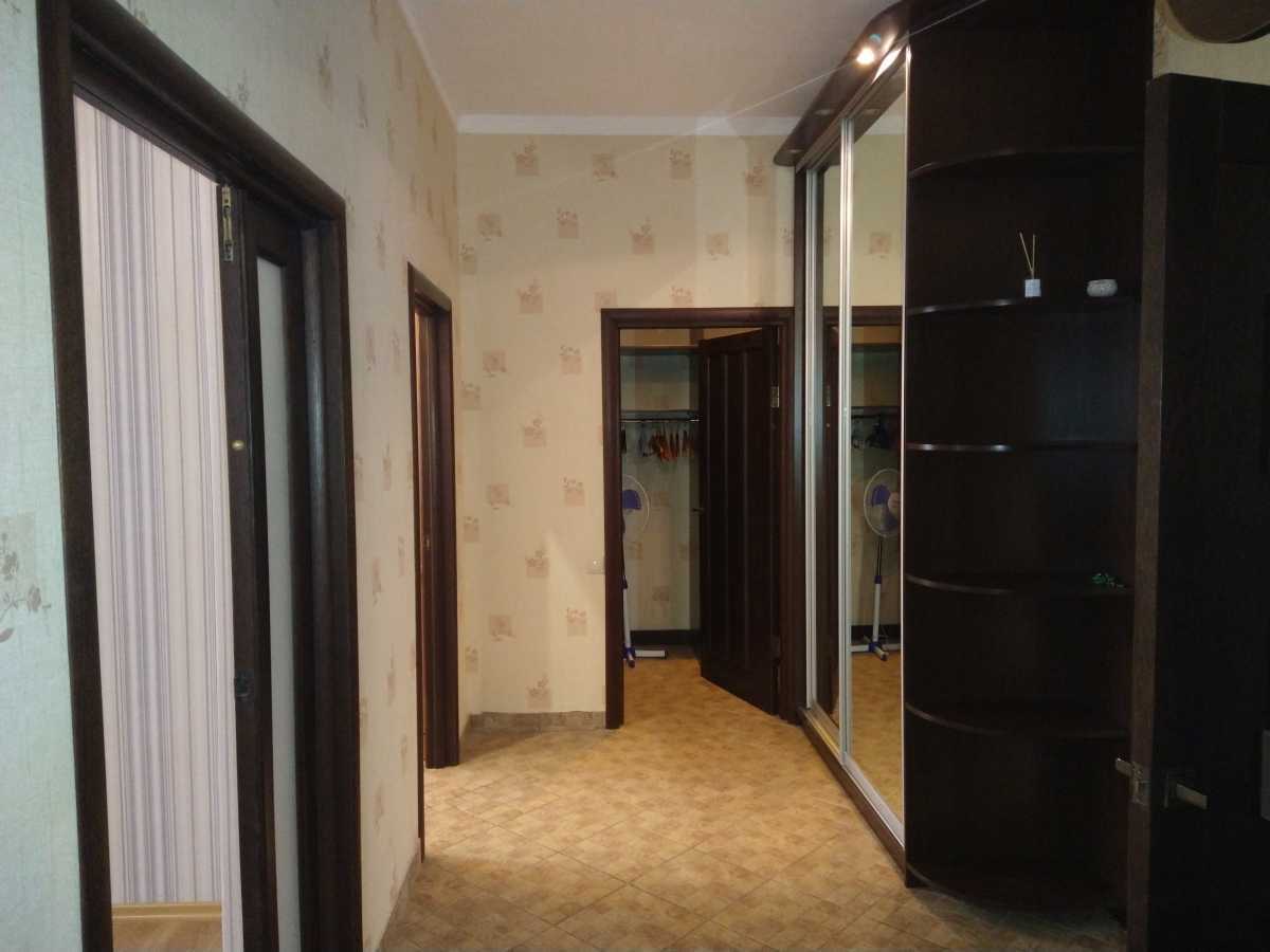 Аренда 3-комнатной квартиры 105 м², Кирилловская ул.