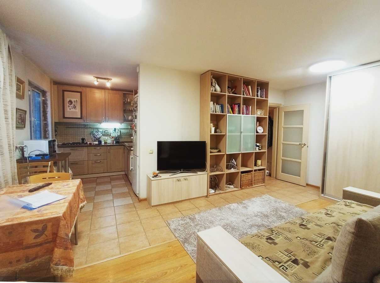 Продажа 2-комнатной квартиры 46 м², Академика Стражеско ул., 9