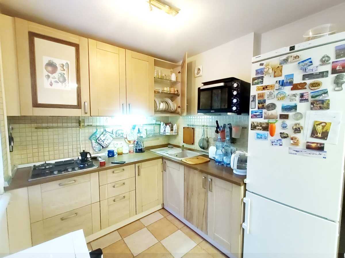 Продажа 2-комнатной квартиры 46 м², Академика Стражеско ул., 9