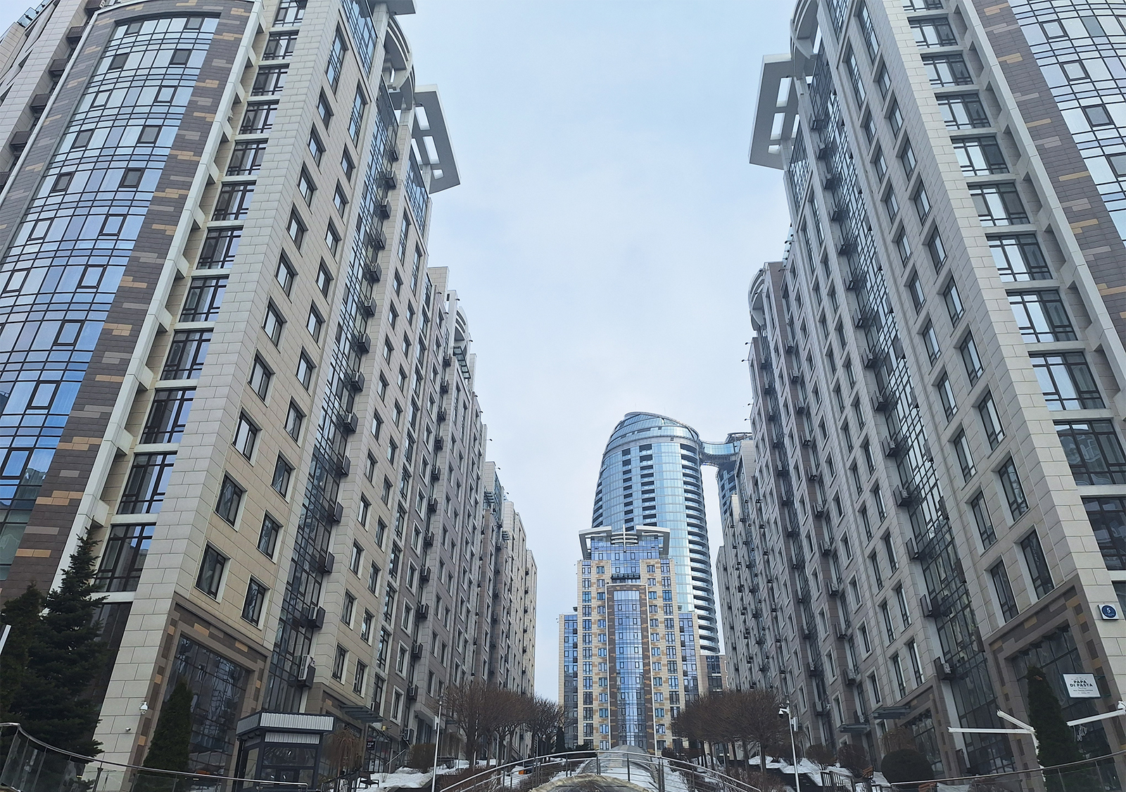 Аренда 2-комнатной квартиры 79 м², Саперное Поле ул., 3