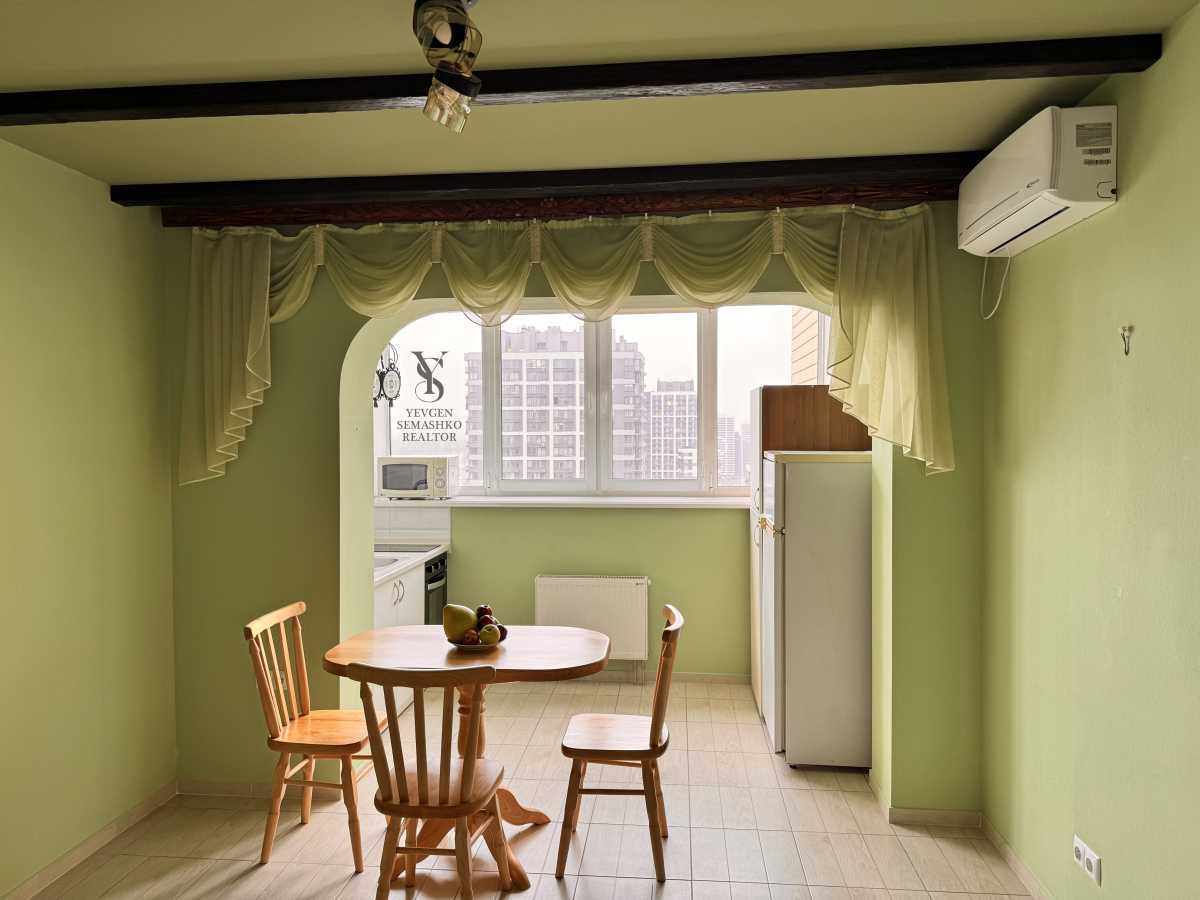 Аренда 1-комнатной квартиры 55 м², Сергея Данченко ул., 3