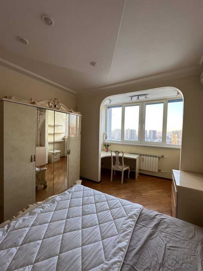 Аренда 3-комнатной квартиры 96 м², Николая Бажана просп., 16