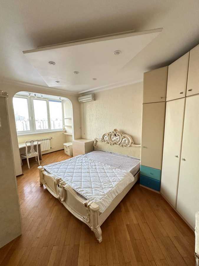 Аренда 3-комнатной квартиры 96 м², Николая Бажана просп., 16