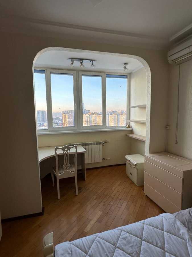Аренда 3-комнатной квартиры 96 м², Николая Бажана просп., 16