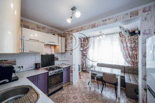 Продажа 3-комнатной квартиры 88 м², Радужная ул., 137