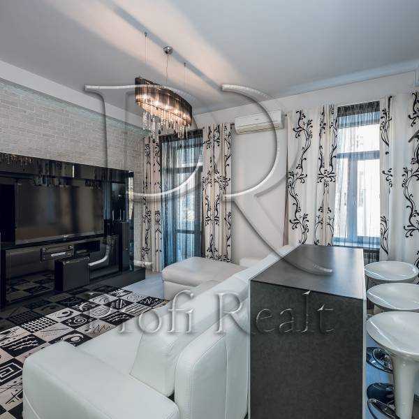 Продажа 2-комнатной квартиры 50 м², Ярославская ул., 30