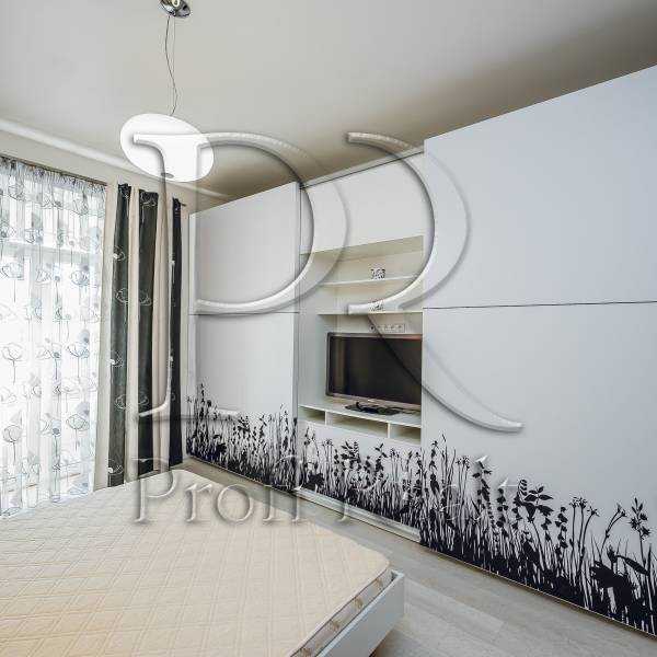 Продажа 2-комнатной квартиры 50 м², Ярославская ул., 30