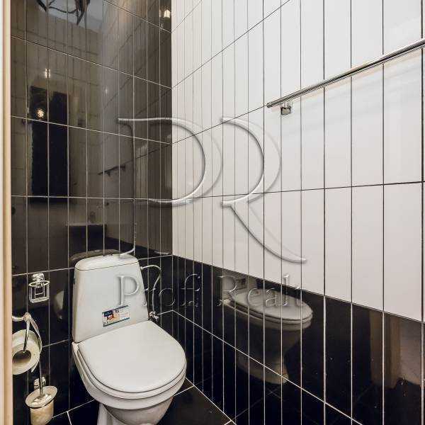 Продажа 2-комнатной квартиры 50 м², Ярославская ул., 30