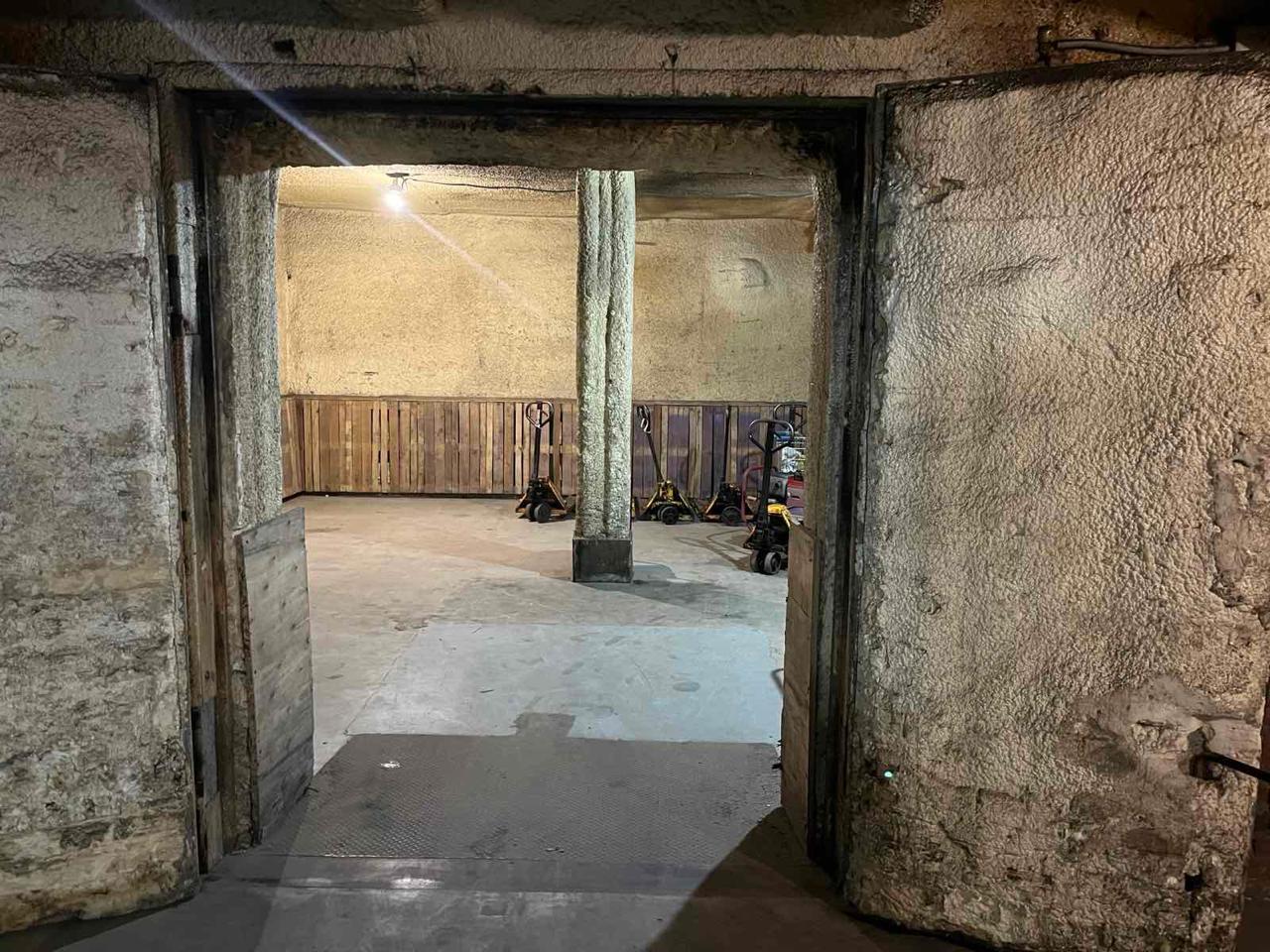 Аренда склада 827 м², Полевая ул.