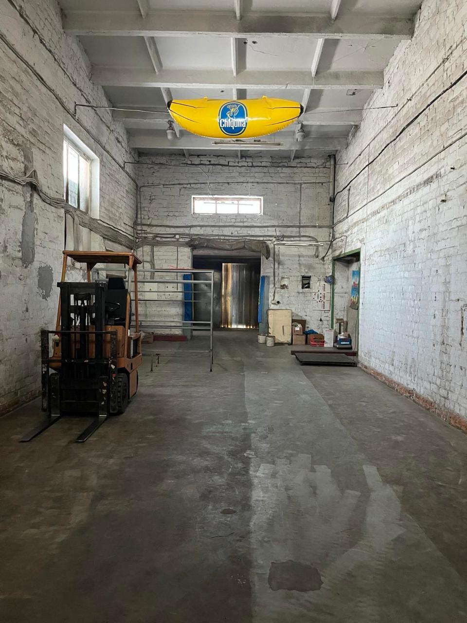 Аренда склада 827 м², Полевая ул.