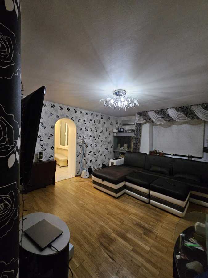 Продажа 5-комнатной квартиры 120 м², Владимира Антоновича ул., 122