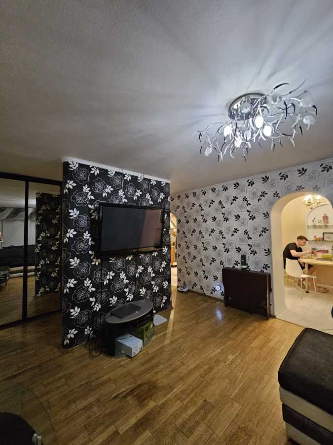 Продажа 5-комнатной квартиры 120 м², Владимира Антоновича ул., 122