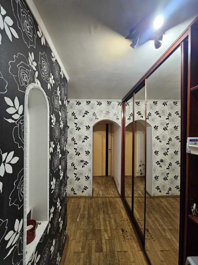 Продажа 5-комнатной квартиры 120 м², Владимира Антоновича ул., 122