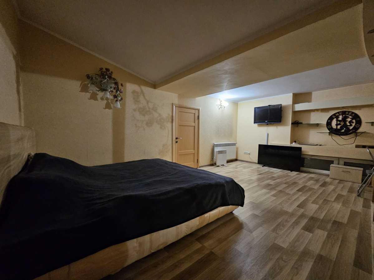 Продажа 5-комнатной квартиры 120 м², Владимира Антоновича ул., 122