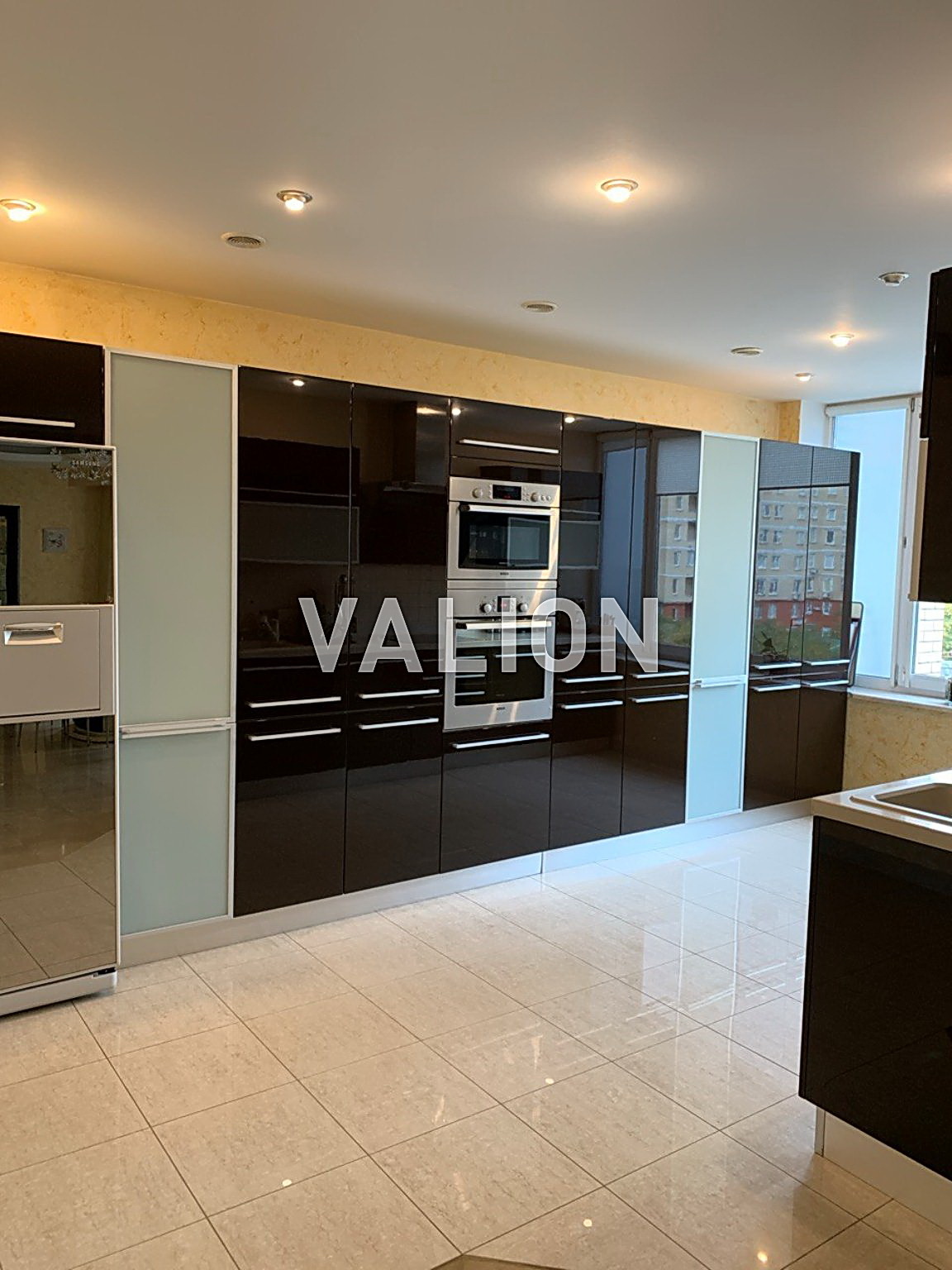 Продажа 5-комнатной квартиры 200 м², Никольско-Слободская ул., 4Д