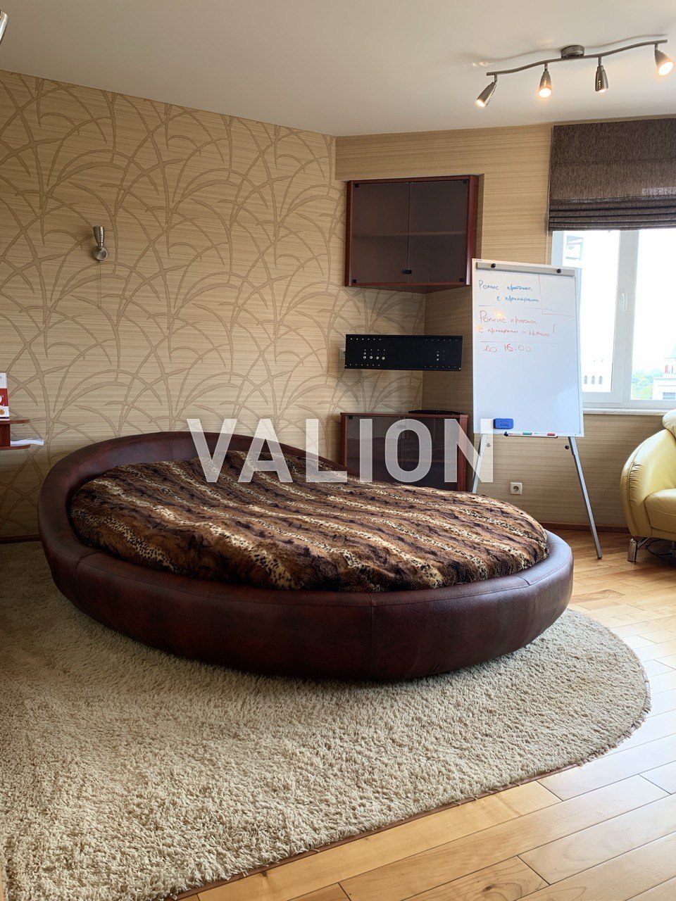 Продажа 3-комнатной квартиры 200 м², Никольско-Слободская ул., 4Д