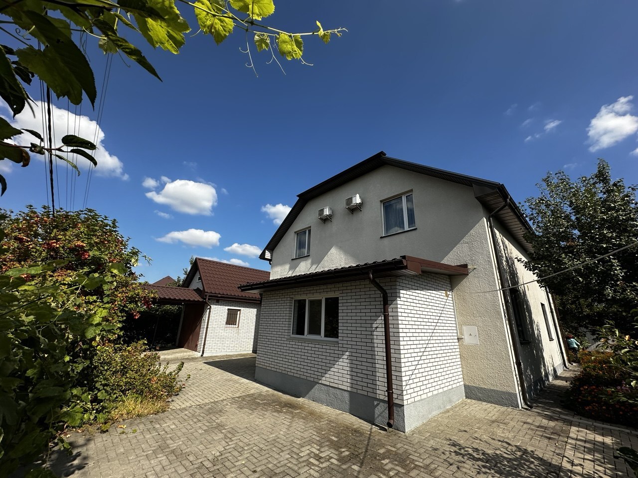 Продаж будинку 200 м²