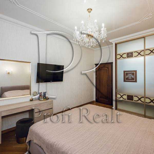 Продажа 3-комнатной квартиры 110 м², Науки просп., 30