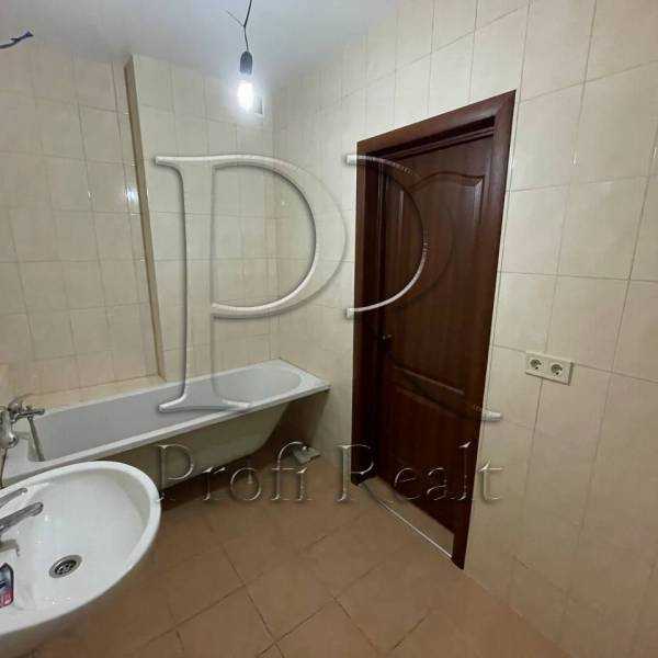 Продажа 2-комнатной квартиры 66 м², Голосеевский просп., 95А