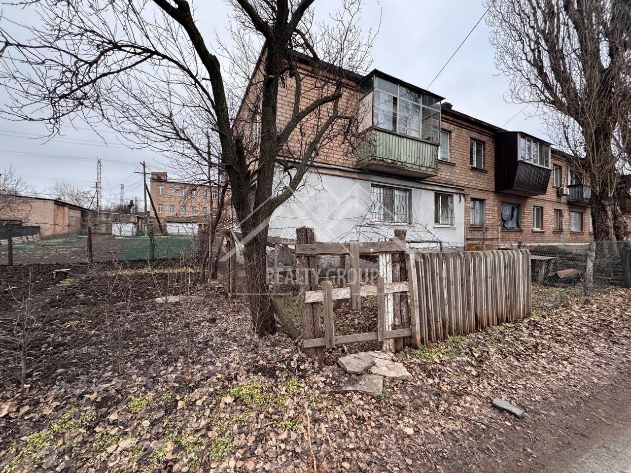 Продажа 3-комнатной квартиры 42.8 м², Меркулова ул.