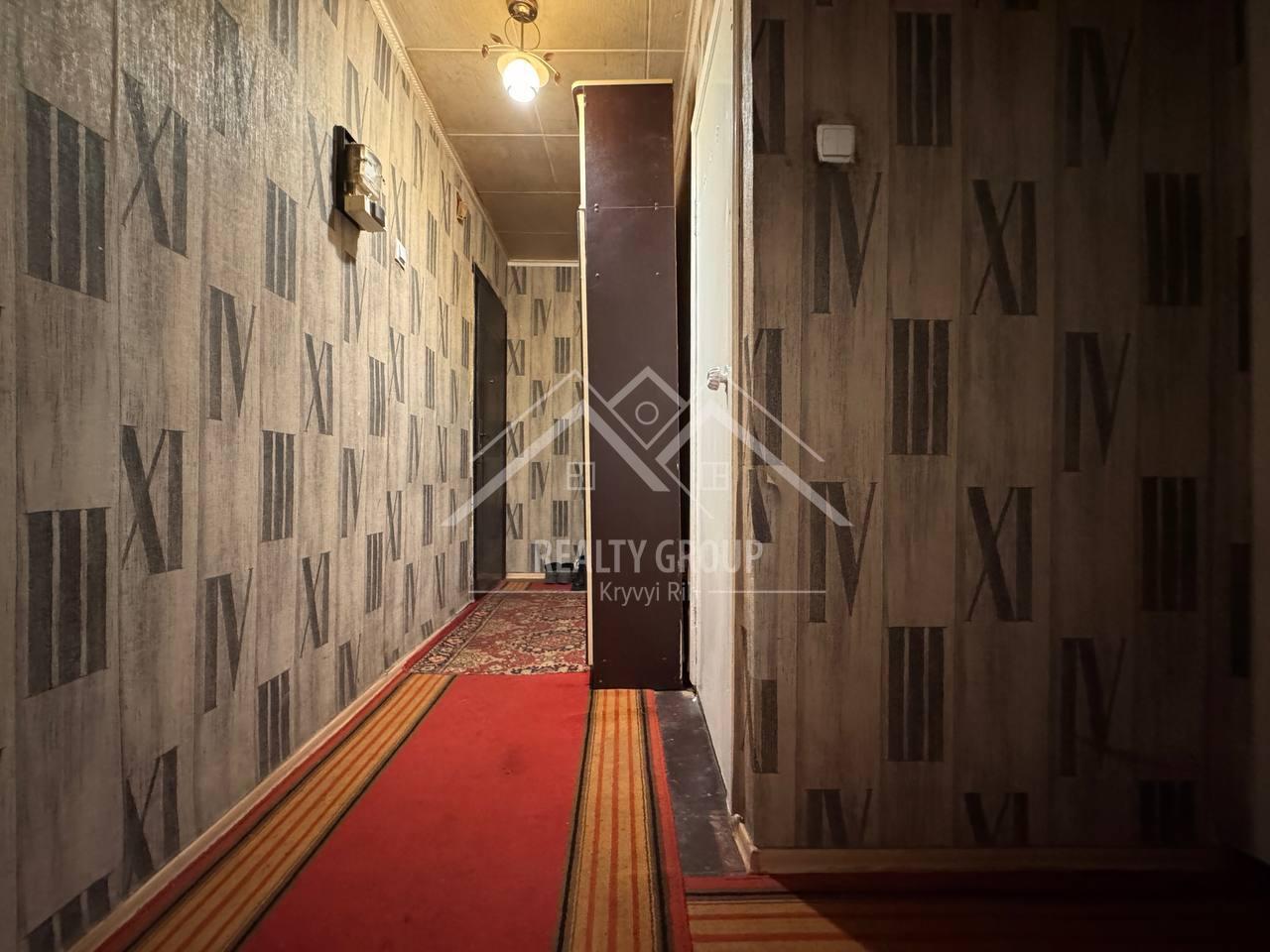 Продажа 3-комнатной квартиры 42.8 м², Меркулова ул.