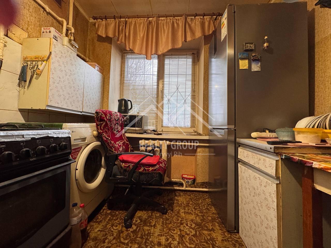 Продажа 3-комнатной квартиры 42.8 м², Меркулова ул.