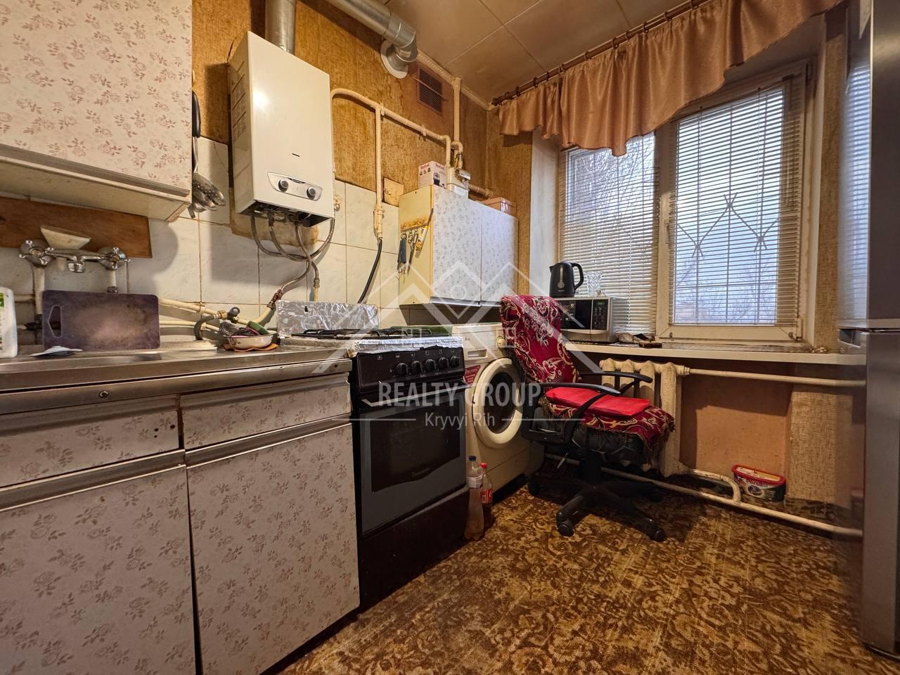 Продажа 3-комнатной квартиры 42.8 м², Меркулова ул.