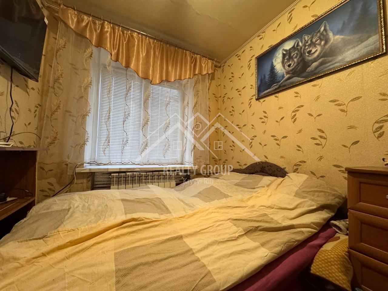 Продажа 3-комнатной квартиры 42.8 м², Меркулова ул.