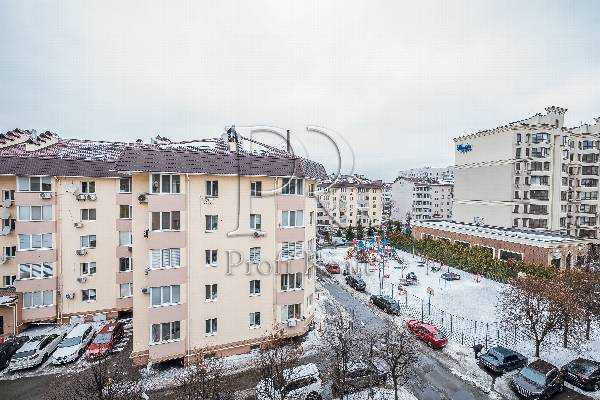 Продажа 3-комнатной квартиры 95 м², Ивана Франко ул., 5
