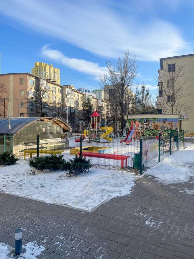 Продажа 1-комнатной квартиры 62.7 м², Перова бул., 10А