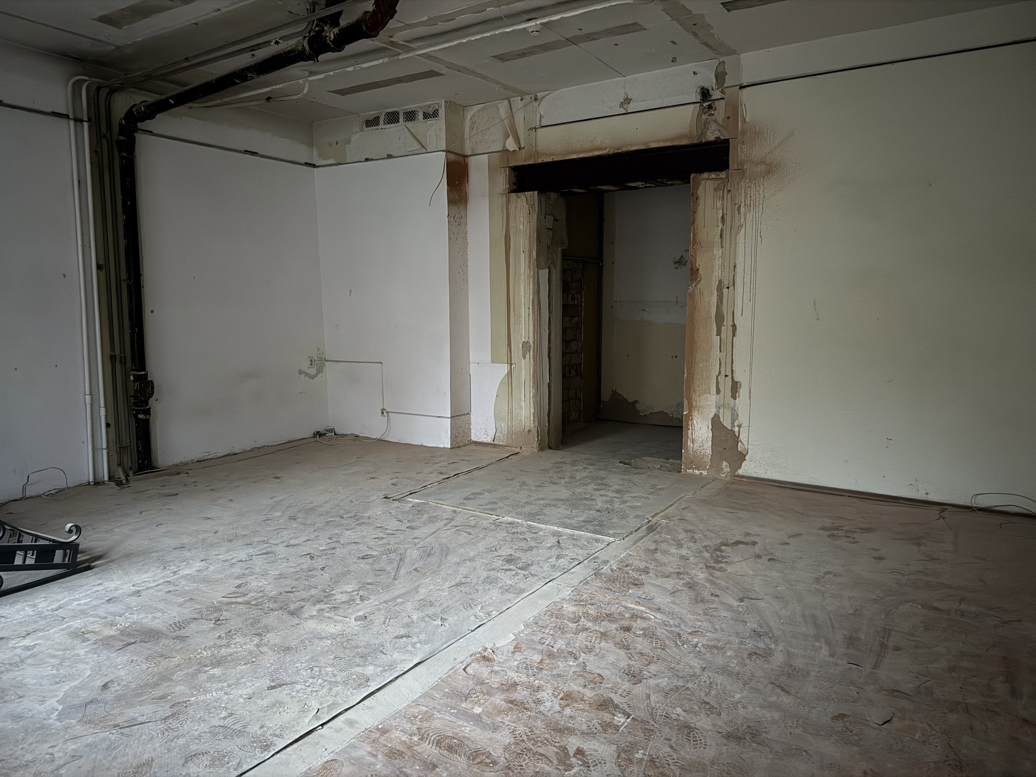 Продажа торгового помещения 85 м², Волошская ул., 36/38