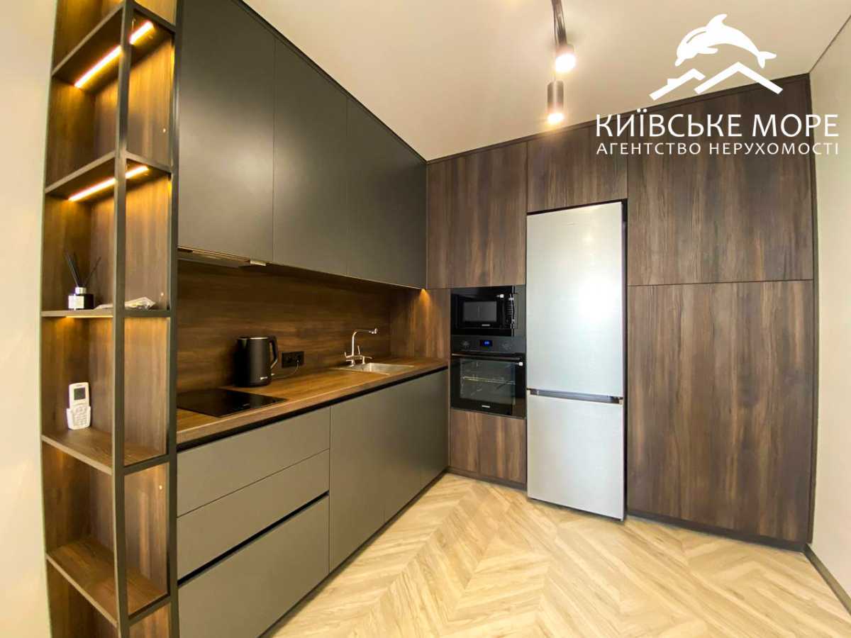 Аренда 1-комнатной квартиры 51 м², Князя Романа Мстиславича, 22