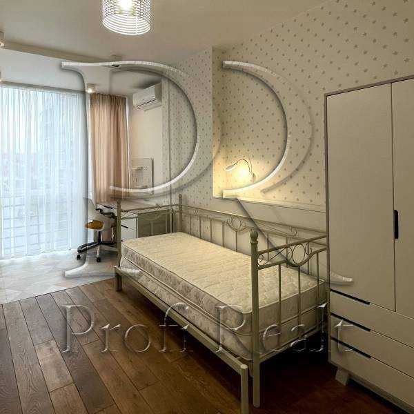 Продажа 3-комнатной квартиры 90 м², Метрологическая ул., 109