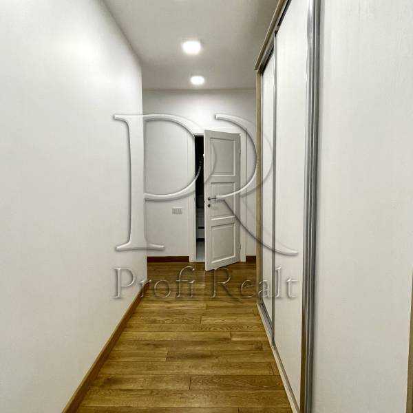 Продажа 3-комнатной квартиры 90 м², Метрологическая ул., 109