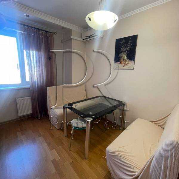 Продаж 3-кімнатної квартири 80 м², Генерала Генадія Воробйова вул., 13-Е