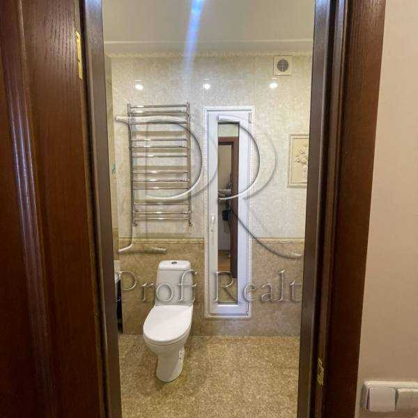 Продаж 3-кімнатної квартири 80 м², Генерала Генадія Воробйова вул., 13-Е