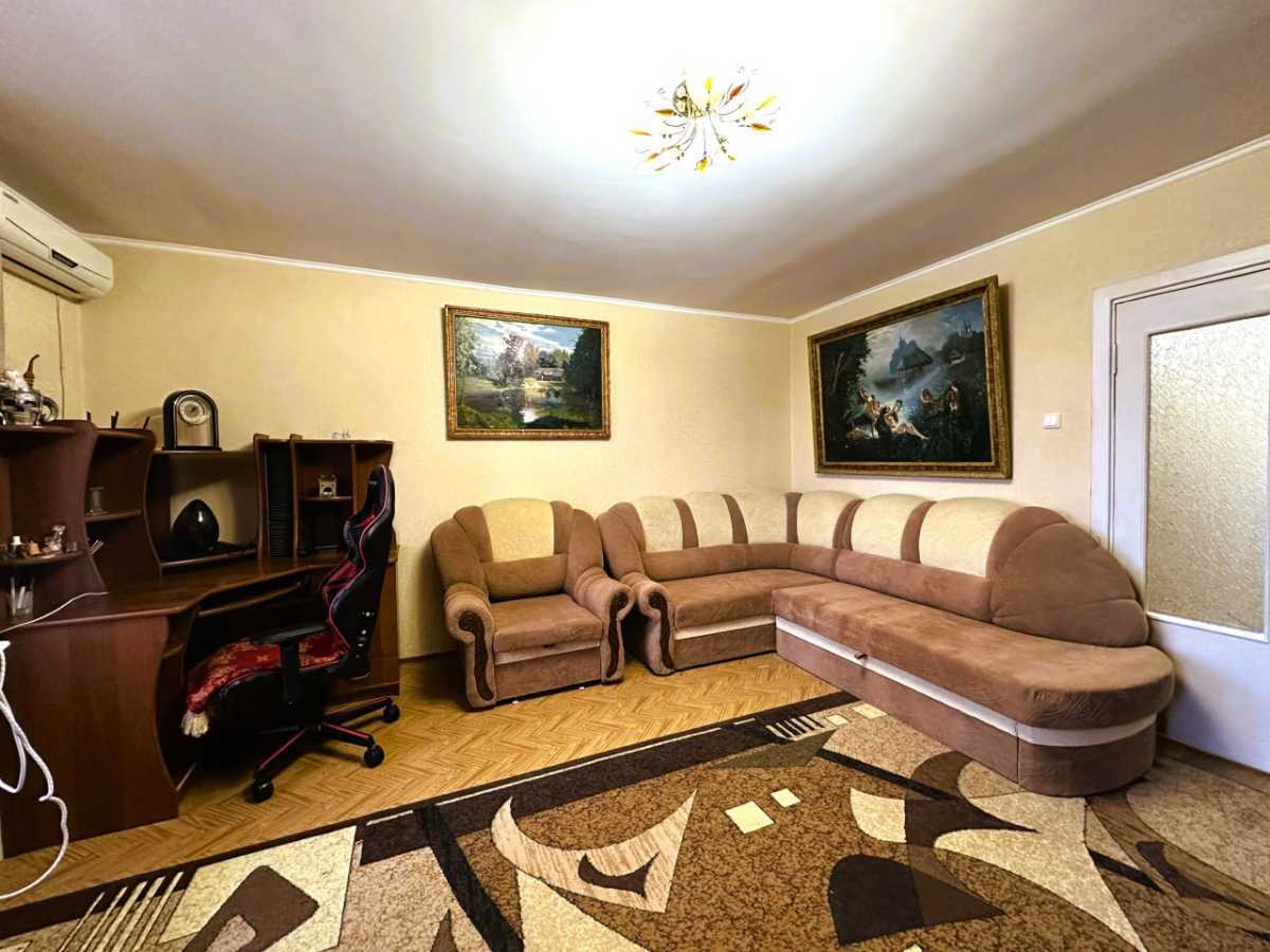 Аренда 3-комнатной квартиры 100 м², Декабристов ул., 12/37