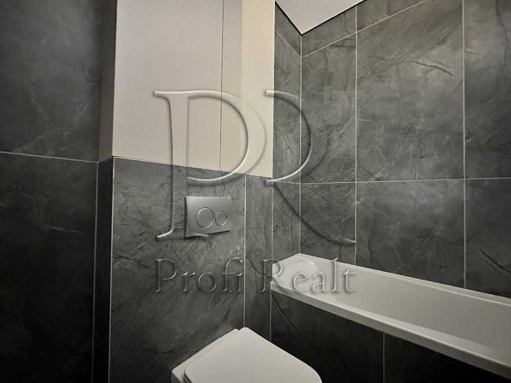 Продаж 1-кімнатної квартири 28 м², Соборна вул., 2к33