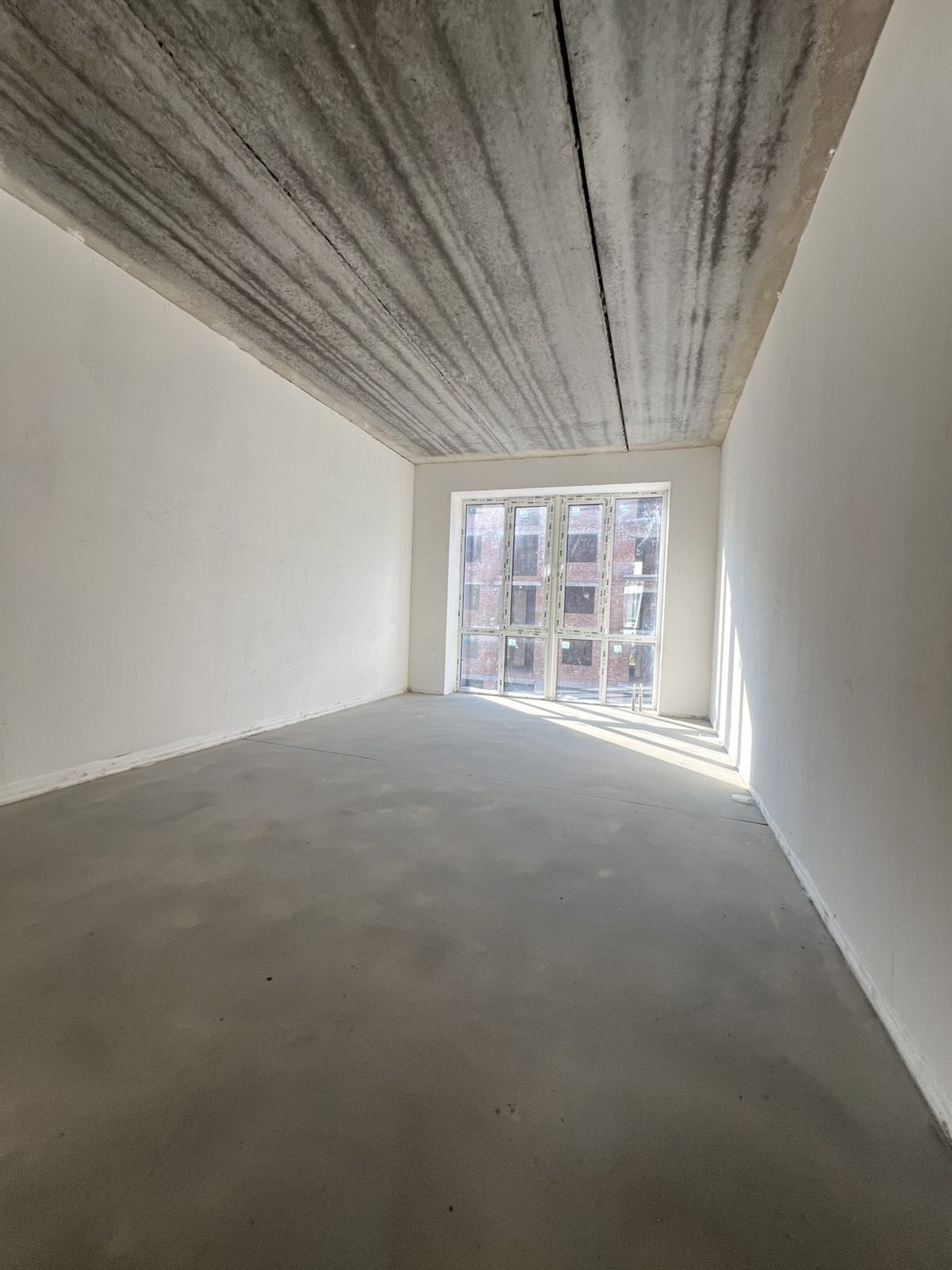 Продажа 2-комнатной квартиры 56 м²