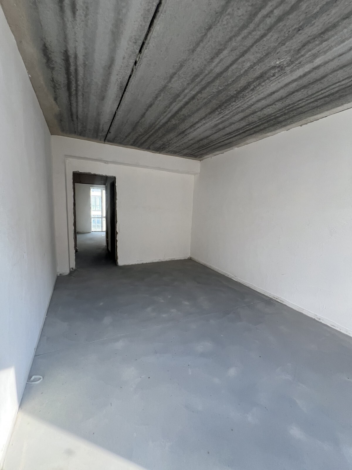 Продажа 2-комнатной квартиры 56 м²