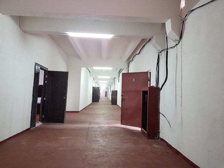 Продаж приміщення вільного призначення 1977.9 м², Косовская вул.
