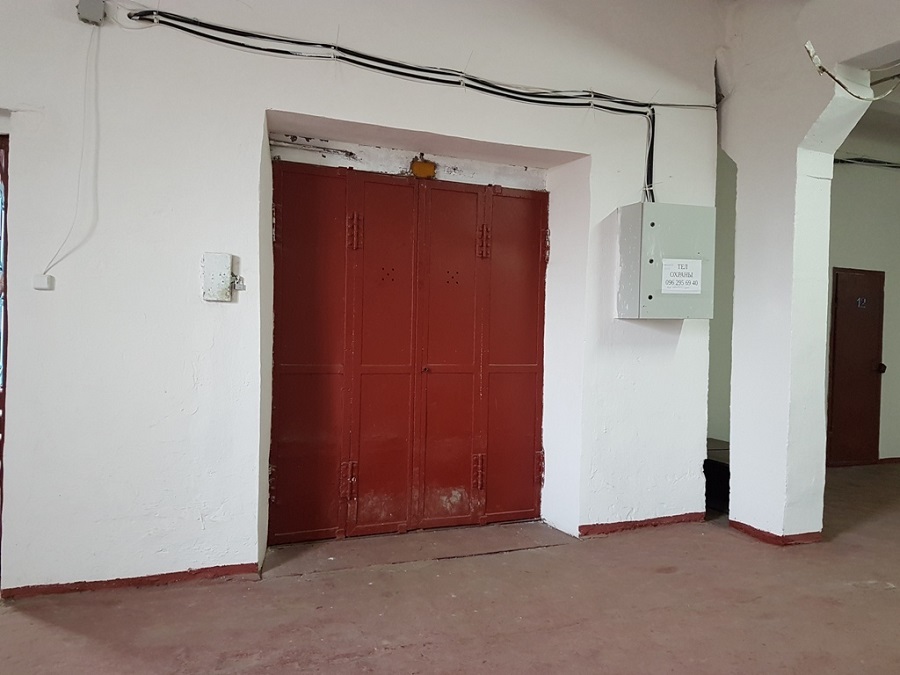 Продаж приміщення вільного призначення 1977.9 м², Косовская вул.