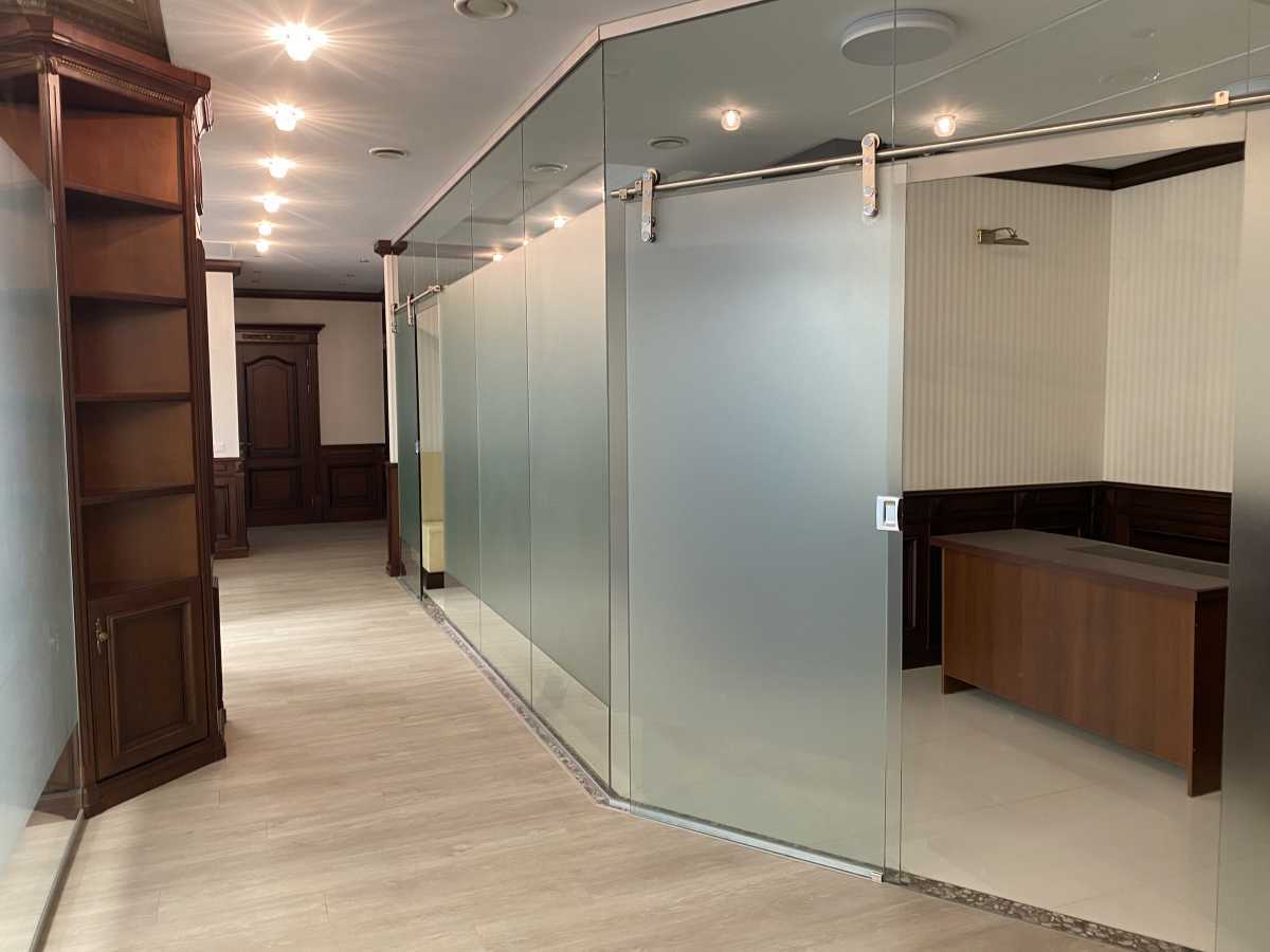 Оренда офісу 218.5 м², Інститутська вул., 18А