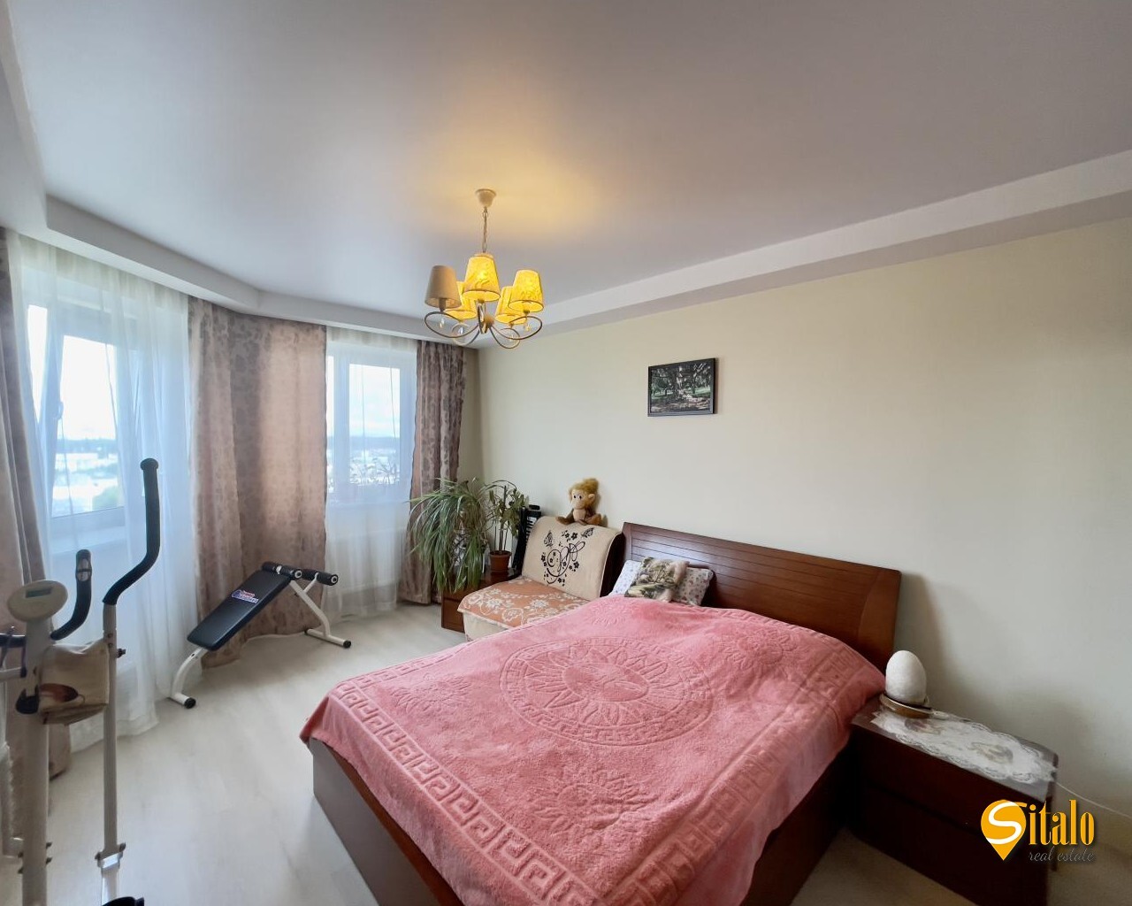 Продажа 3-комнатной квартиры 100 м², Евгения Харченко ул., 47А