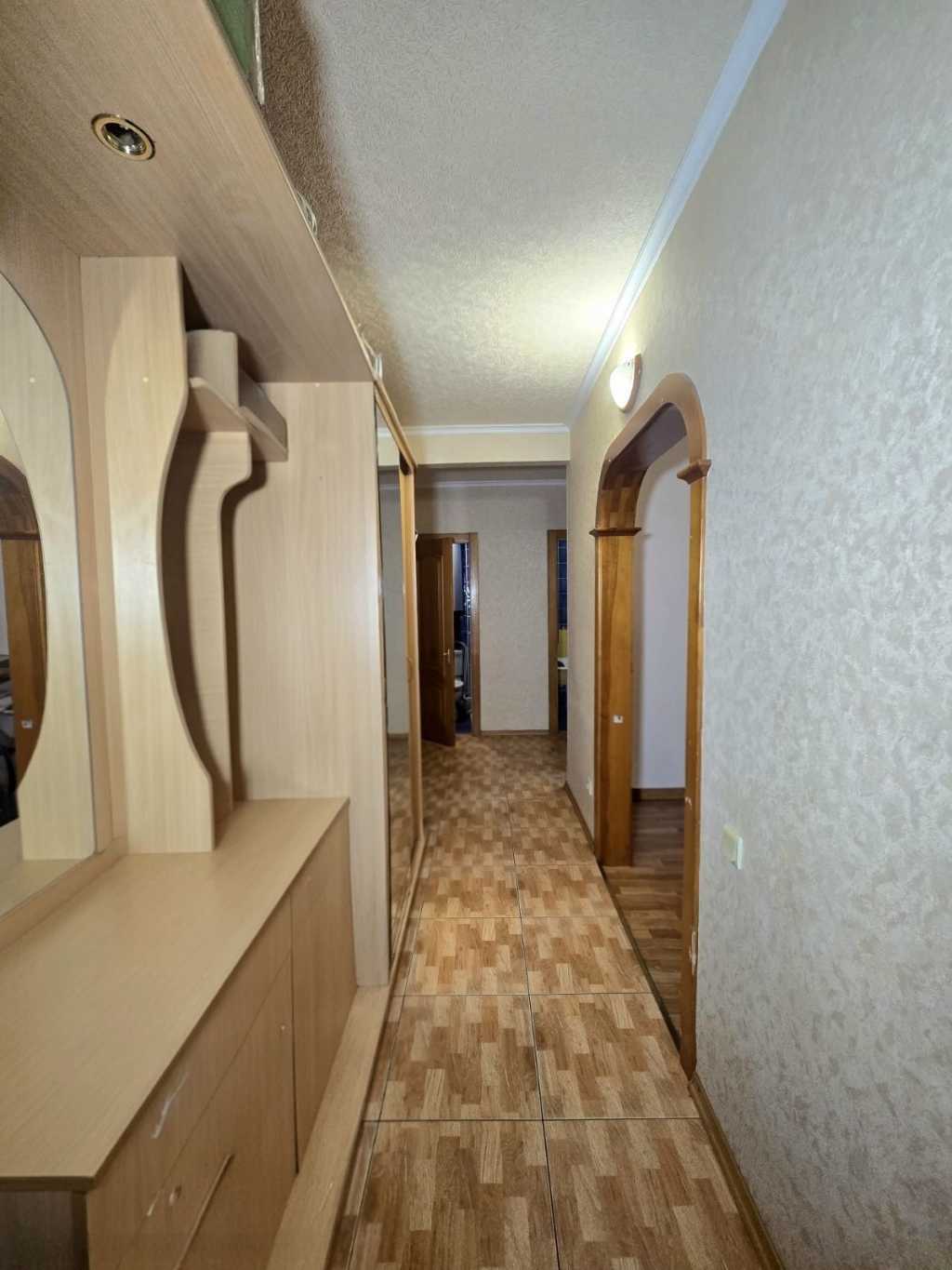 Продаж 3-кімнатної квартири 68 м², Олександрійська вул.