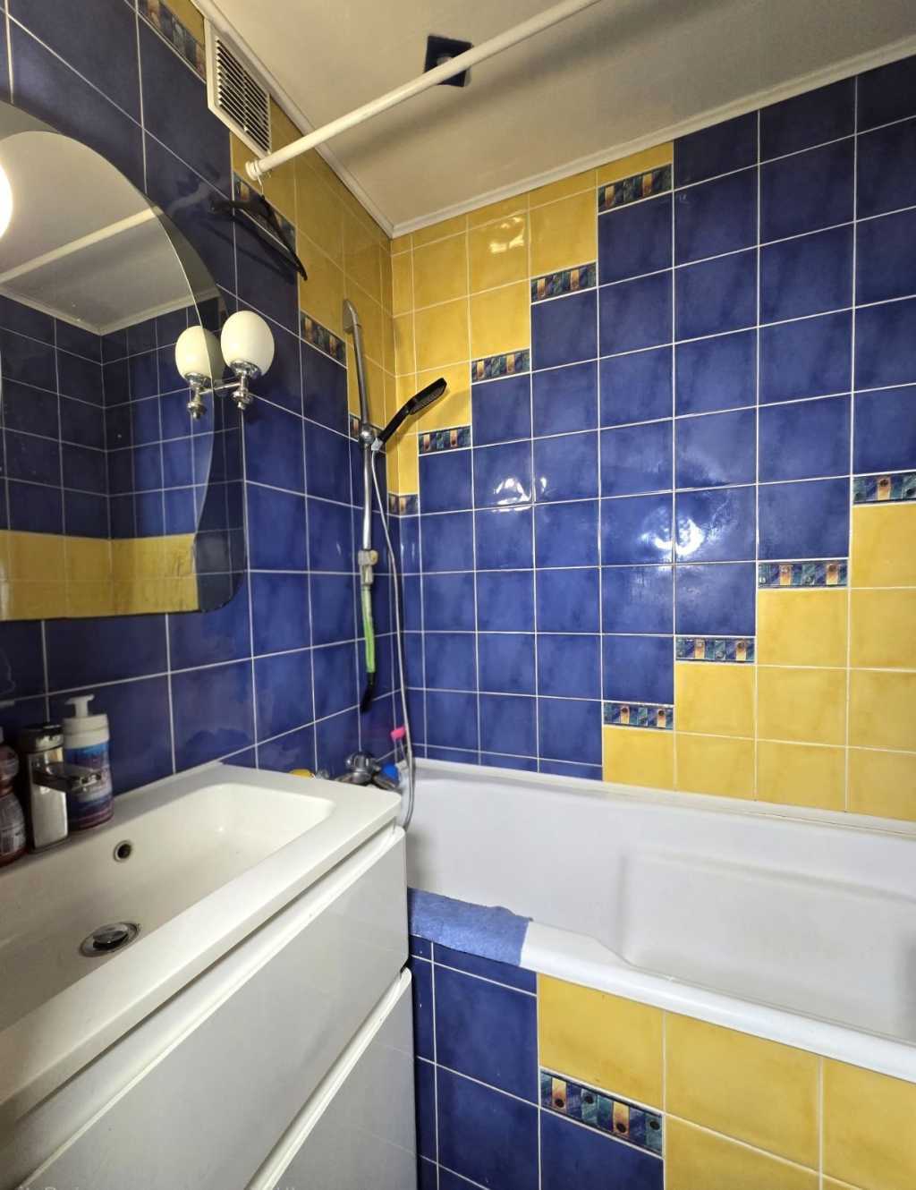 Продаж 3-кімнатної квартири 68 м², Олександрійська вул.