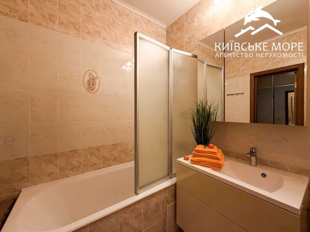 Продажа 1-комнатной квартиры 52 м², Воскресенская ул., 12А