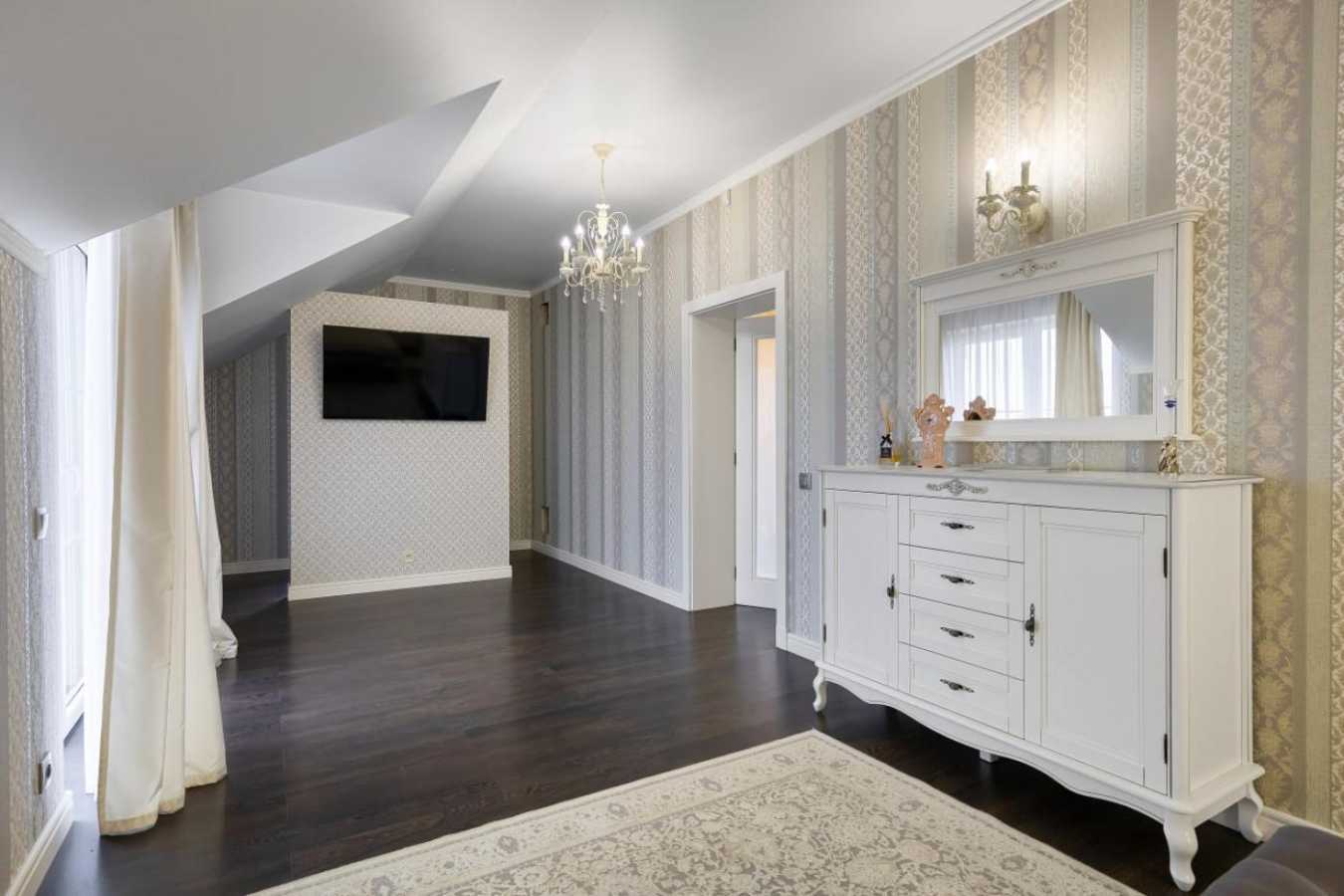 Продажа 5-комнатной квартиры 298 м², Соколина